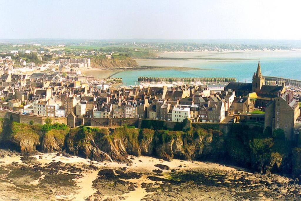 Studio De La Mer A Donville Les Bains Екстериор снимка